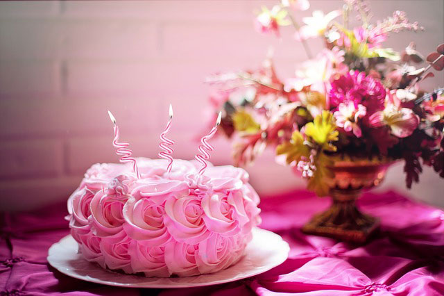 Speciality Cake Large